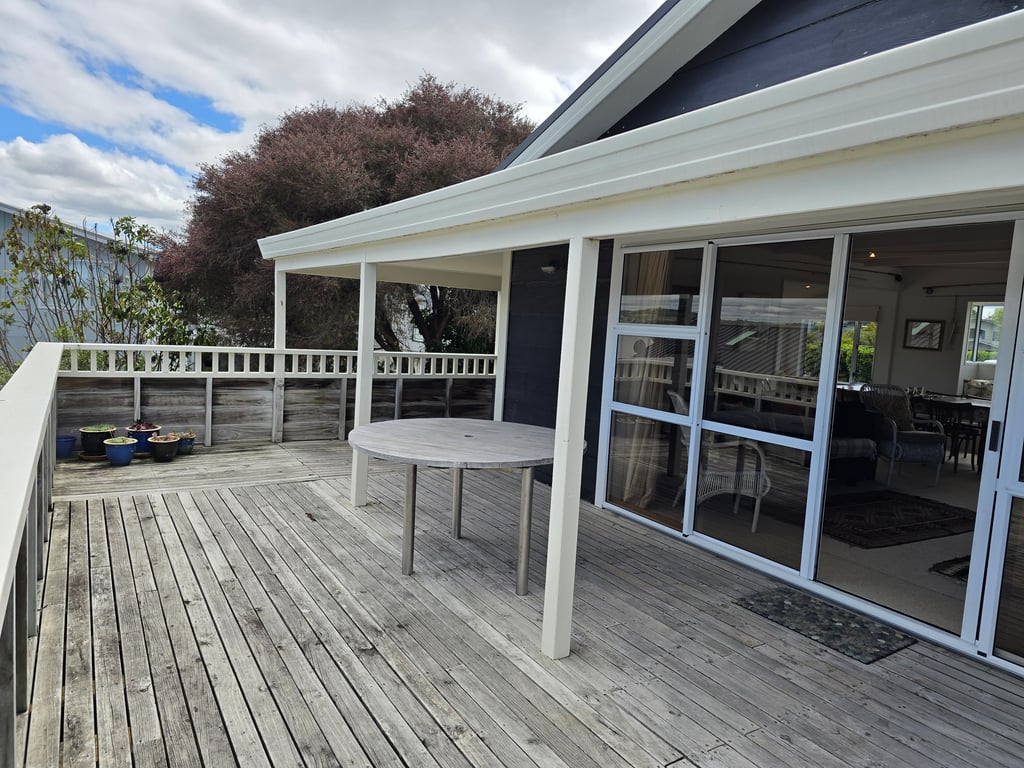 Heeni Street - Great Location Near The Lake