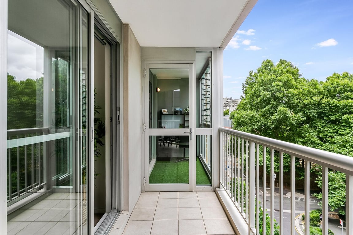 SHL28 - Surry Hills Secret | Convenient Relaxed Living
