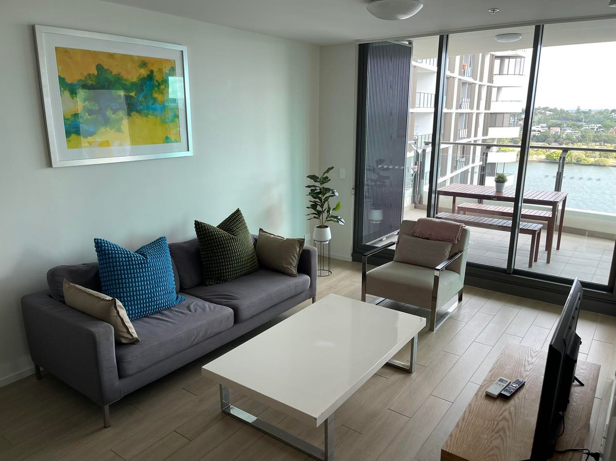 Two Bedroom Two Bathroom Apartment - River View with Balcony