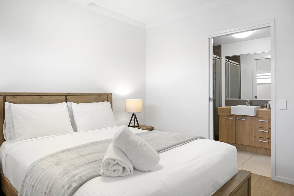 Broadwater 1 Bed Apartment