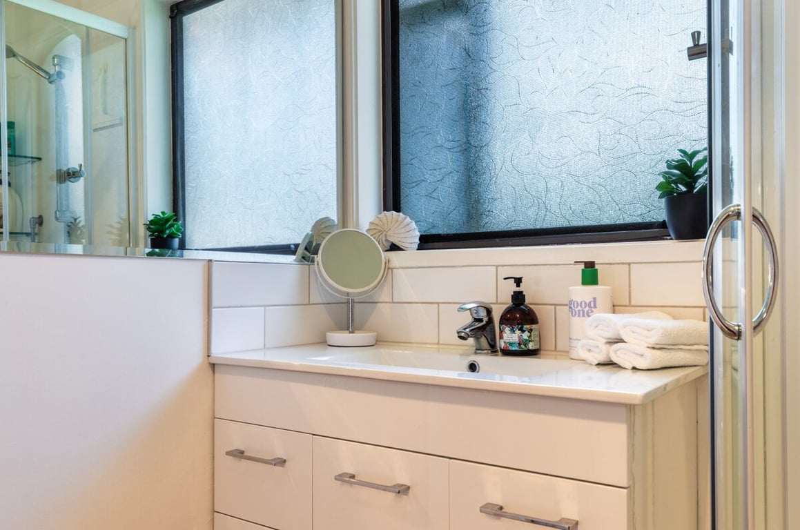 Tui'S Rest - Sunny 2-Bedroom Taupo Unit Walk To Town