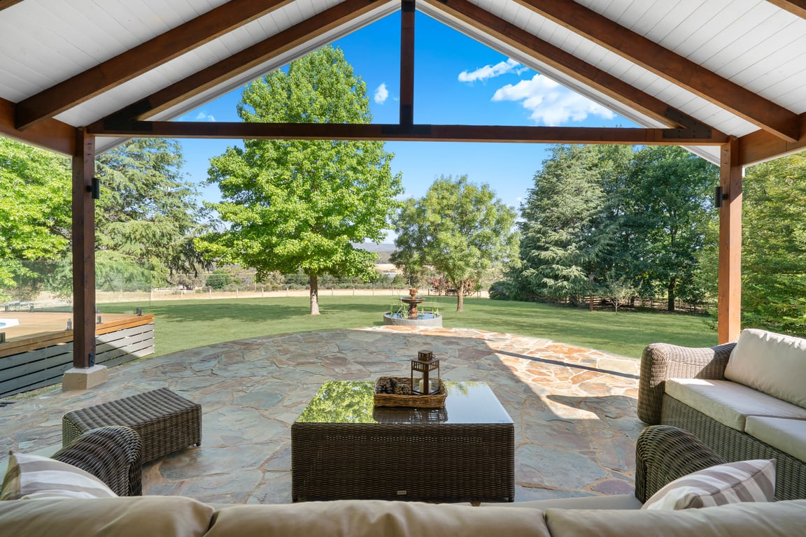 Yarrowood - Country Retreat near Lake Nillahcootie