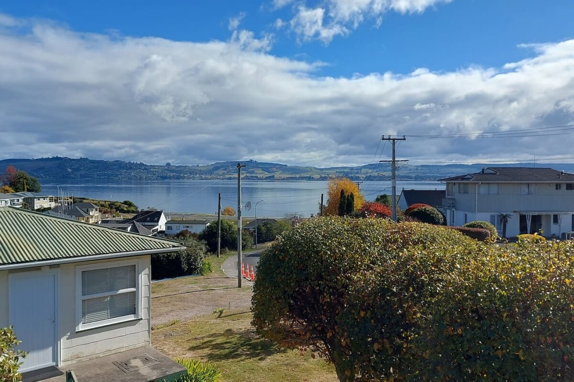 Views From Hawai - Large Home With Wi-Fi