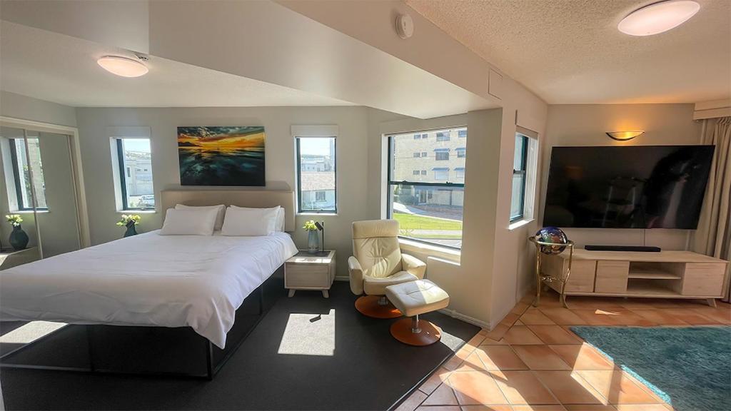 Boardwalk 1 Bedroom King