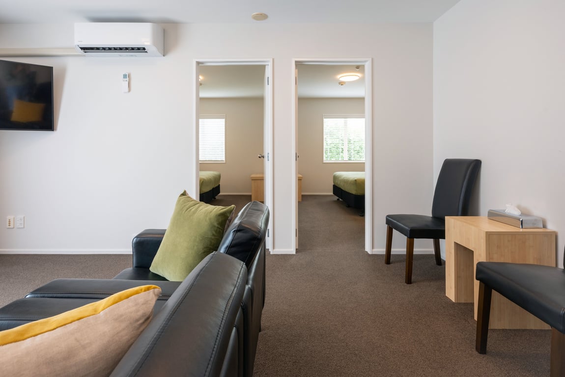 Upper Level 2 Bedroom King