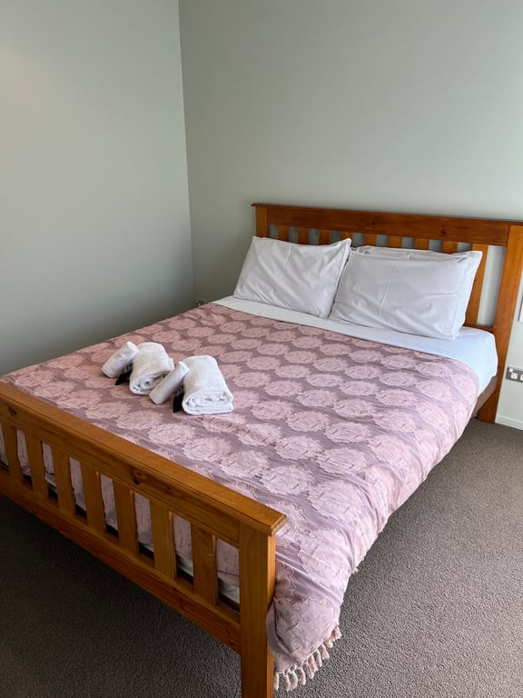 Hillside Hideaway (Pet Friendly) 