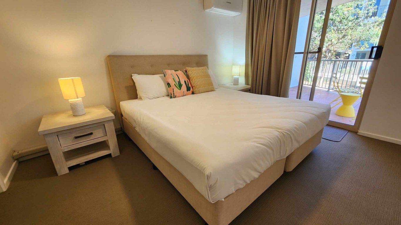 Premium Garden Ocean View Apartment