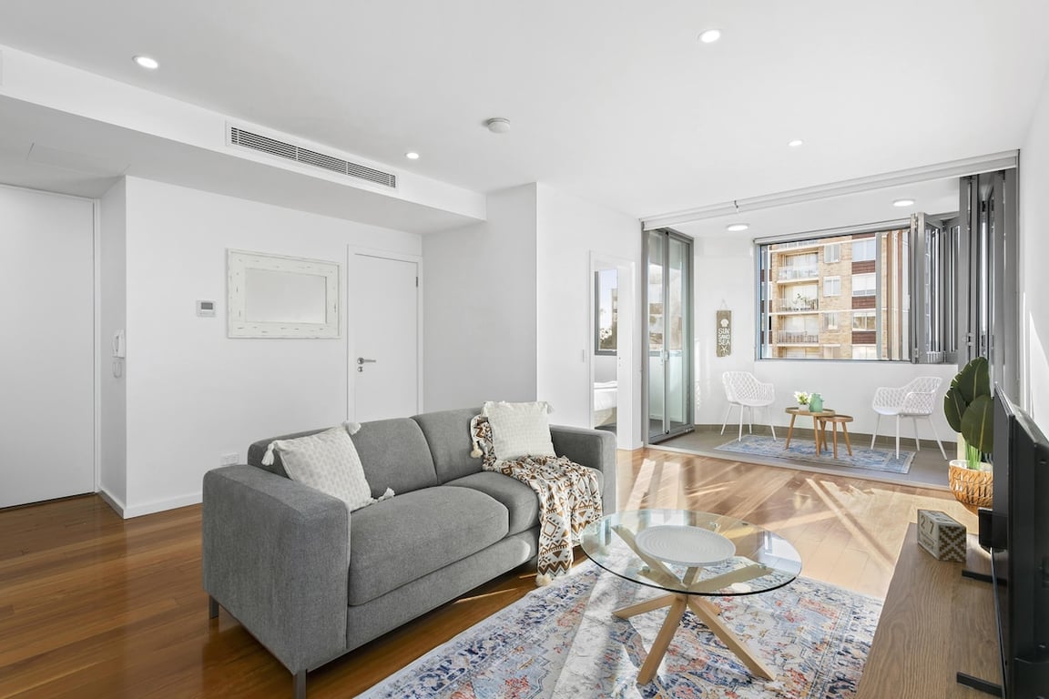 MOS25 - Mosman Moments | Contemporary Laidback Living