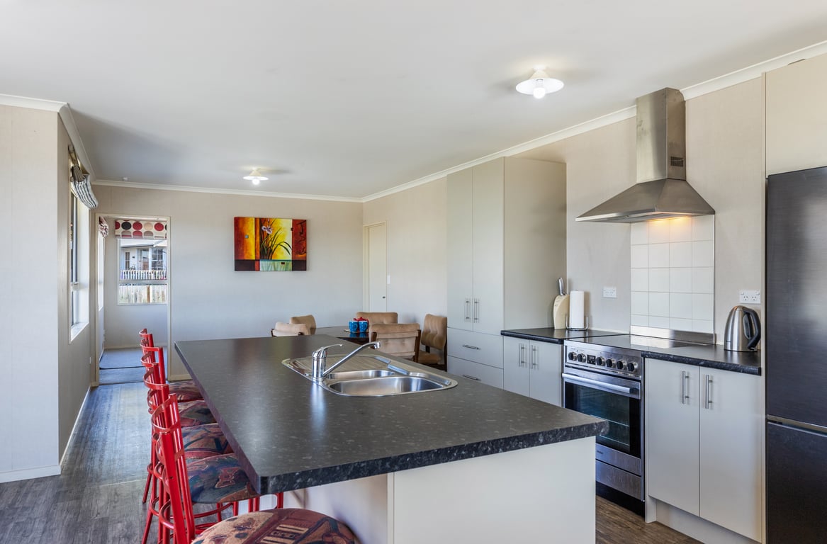Shera Street Cosy - Great Location Includes Wi-Fi