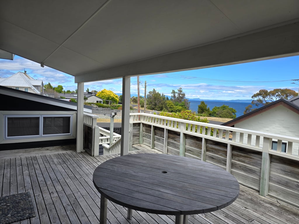 Heeni Street - Great Location Near The Lake