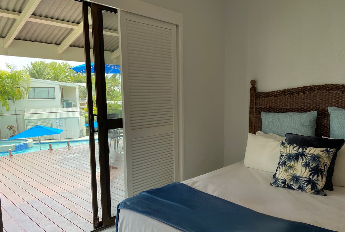 2 Bedroom / 2 Bathroom Beachfront Apartment