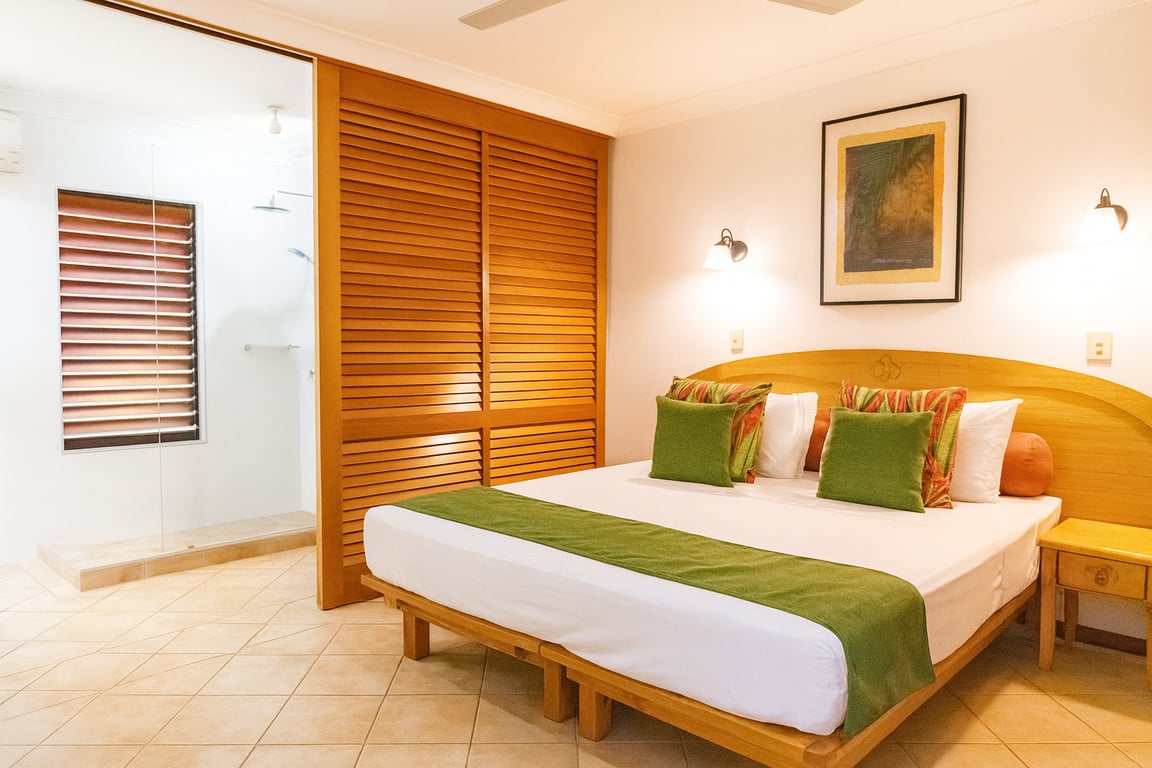 Deluxe King Pool View Apartment 