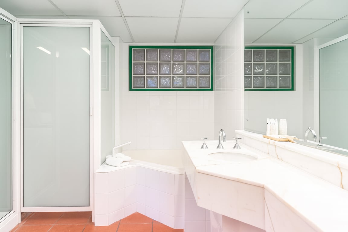 Tropical Studio Apartment (triple share)