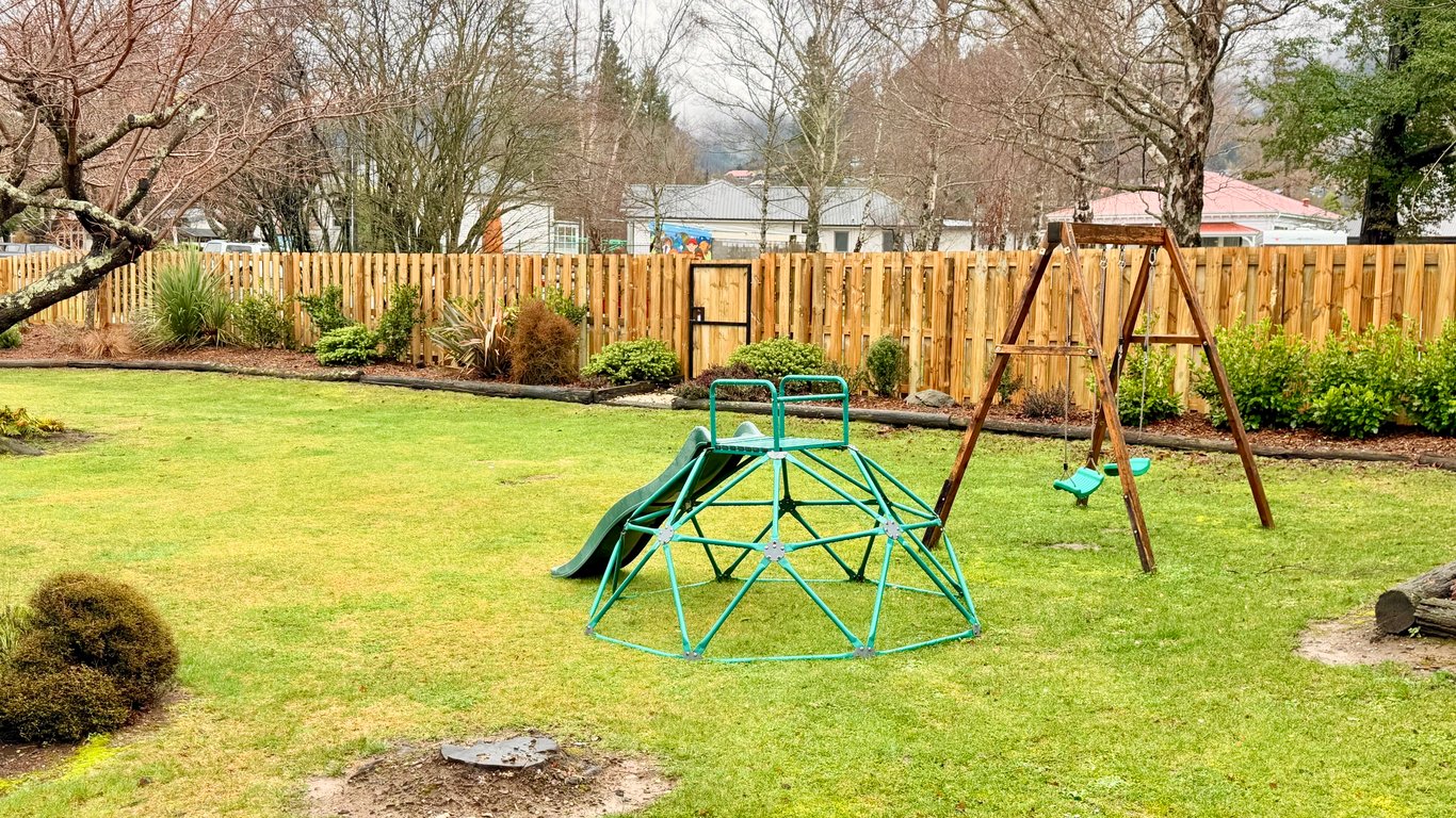 Retreat on Cheltenham (Pet Friendly) 