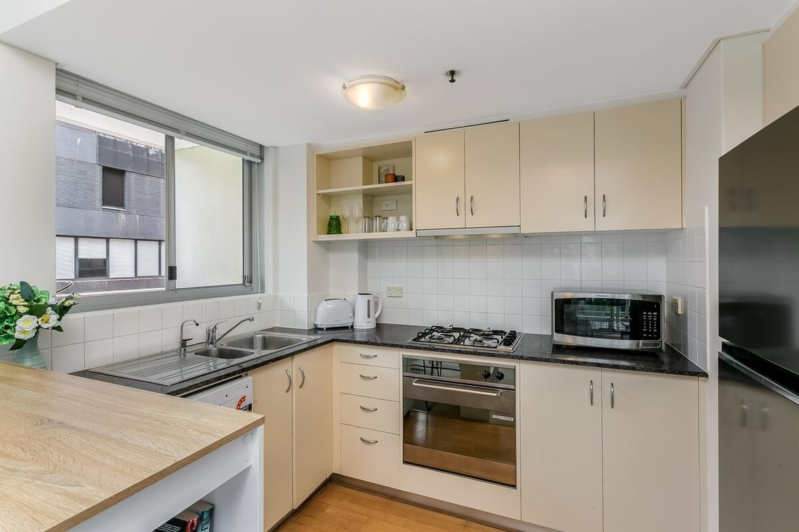 SHL28 - Surry Hills Secret | Convenient Relaxed Living