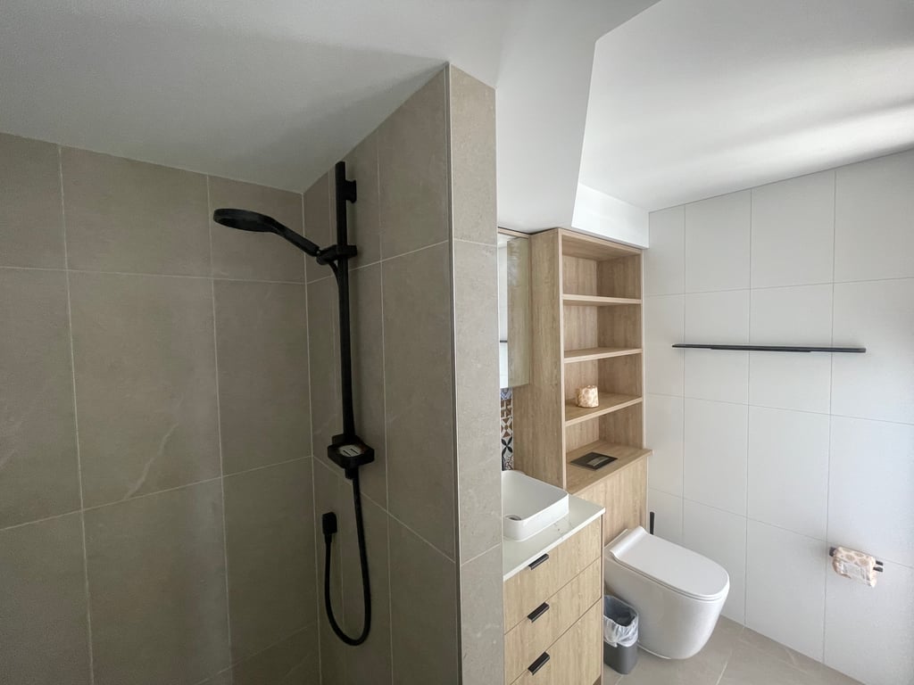 Apartment 50 Level 16 -2 Bedroom Luxury Apartment, Eastern side