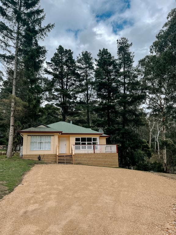 Lola's Lodge