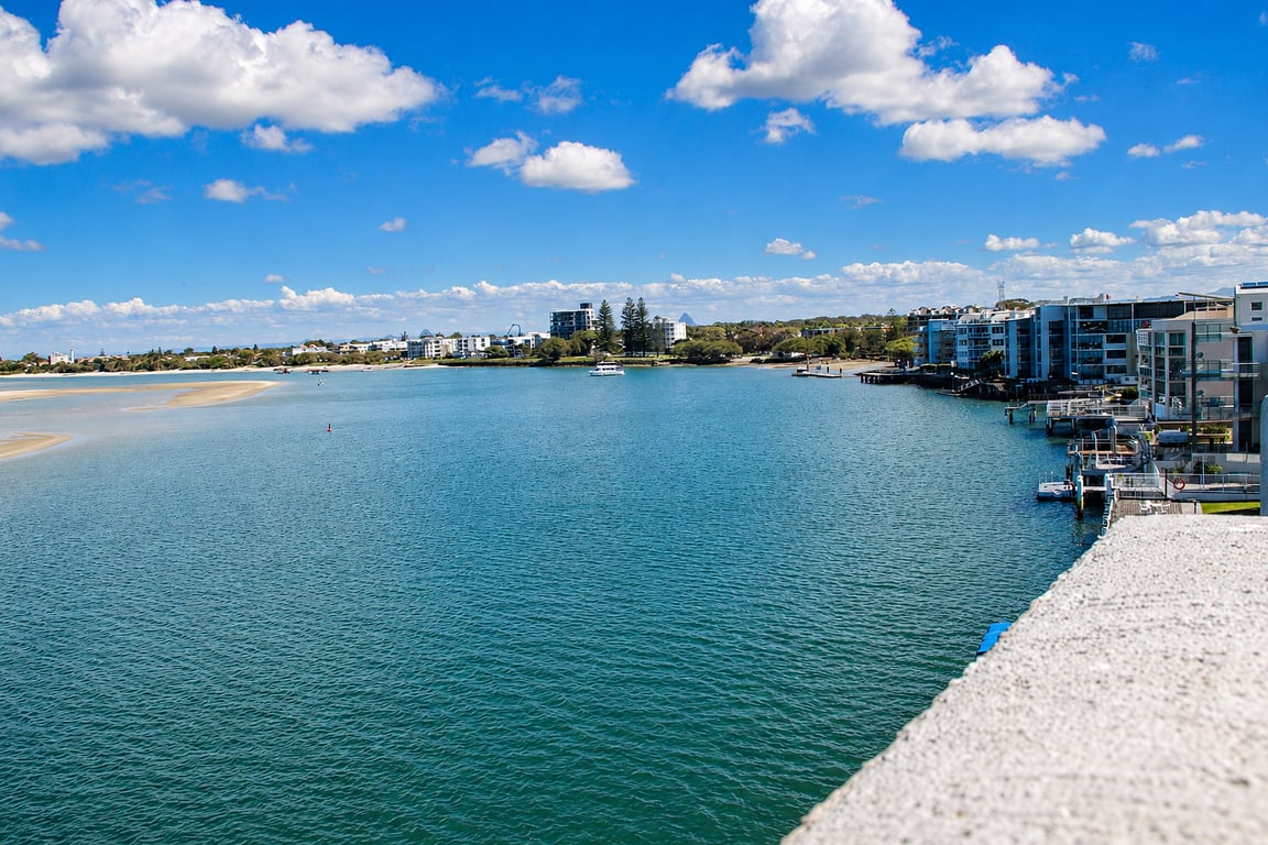 Unit 302 – Superior 1 Bedroom Waterfront Rooftop