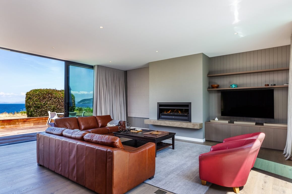 Lochside – Luxury Lakeside Living In Kinloch