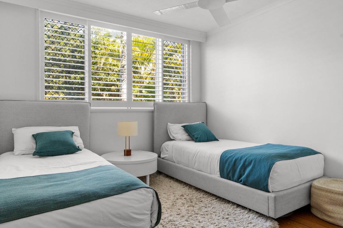 2 Bedroom Pool View with Courtyard-Unit 7 with A/C