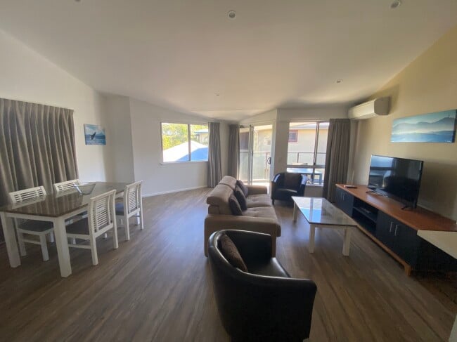 1 Bedroom Street Side