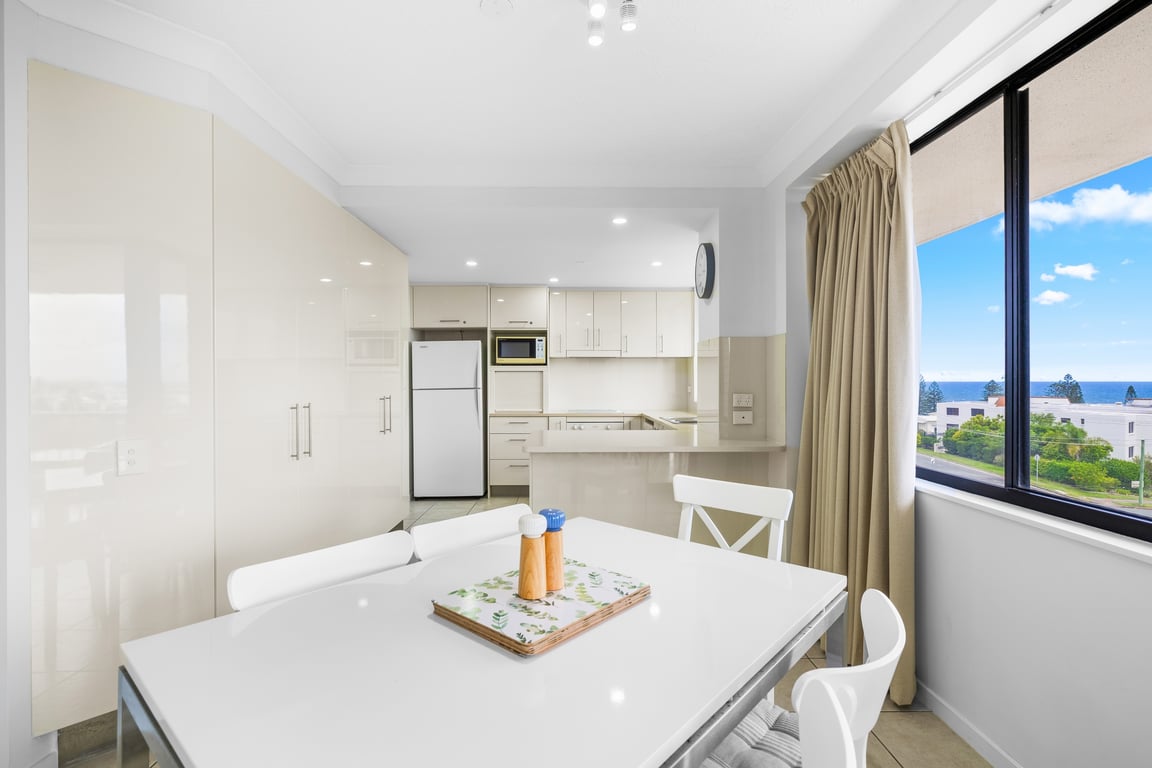 3 Bedroom, Ocean Views, 3 Queen Beds