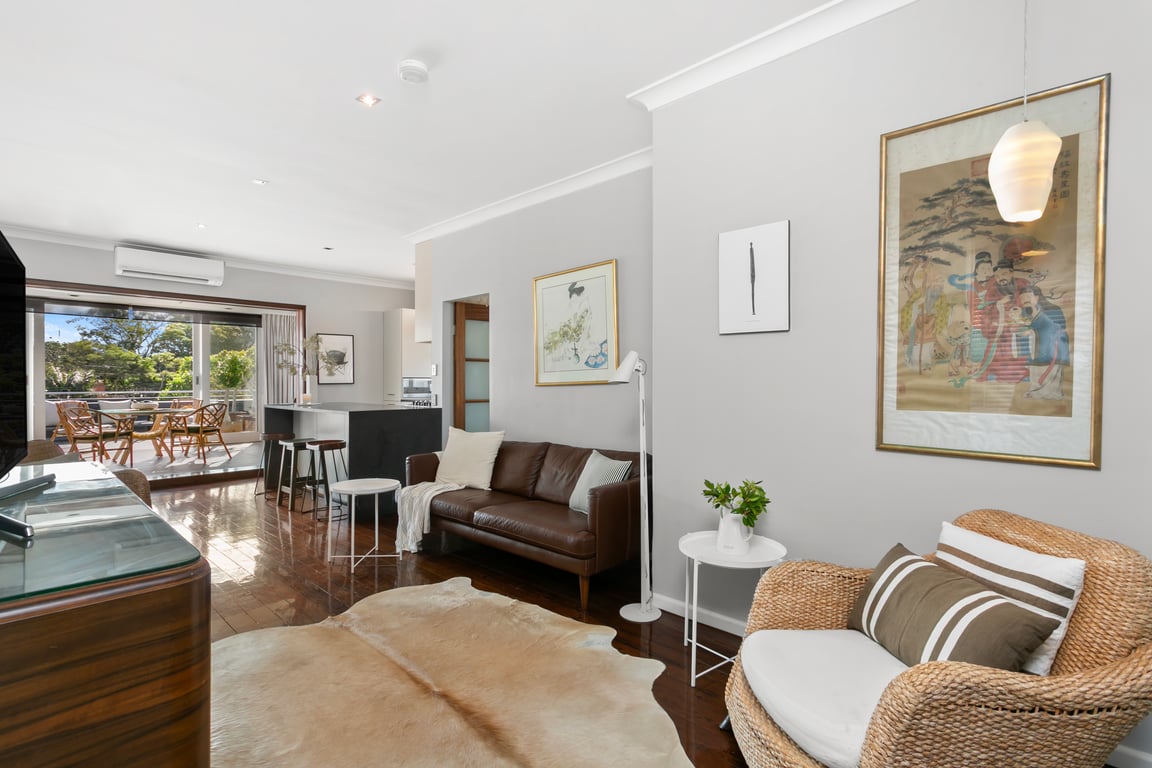 WAV64 - Charming Waverton Escape | Top-Floor 2-Bed With City & Harbour Views