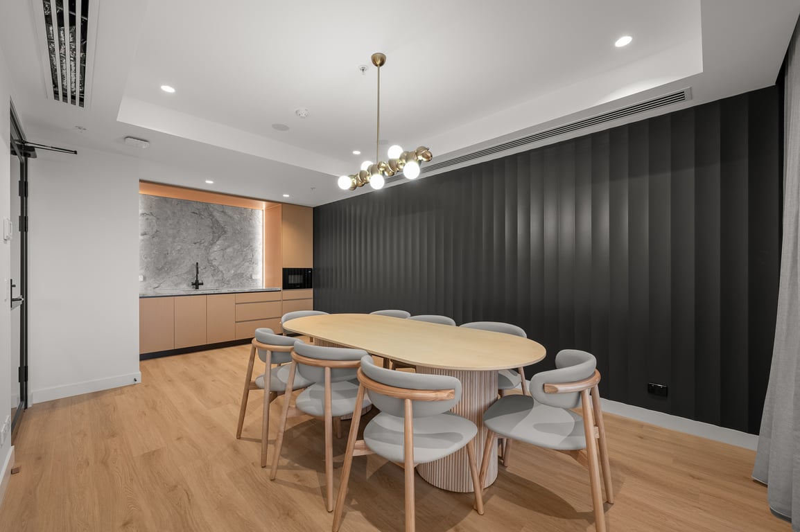 The Palais Peek Retreat @ 333STK