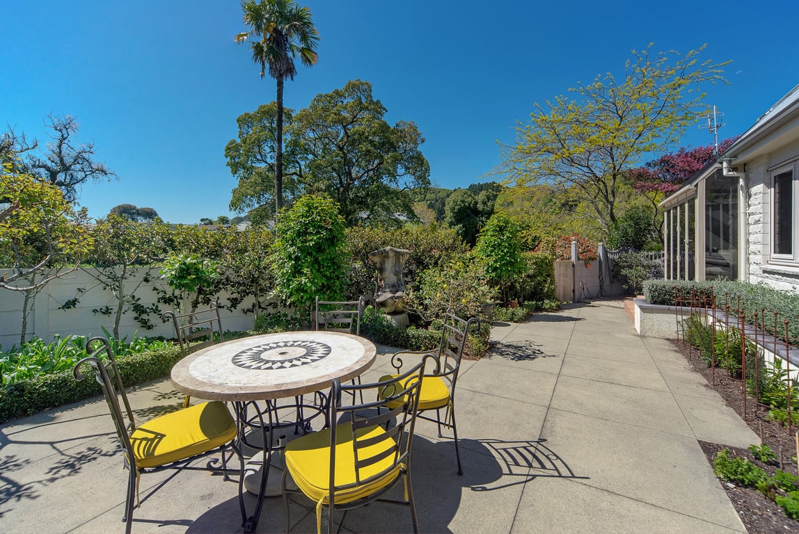 Queen's Garden Villa