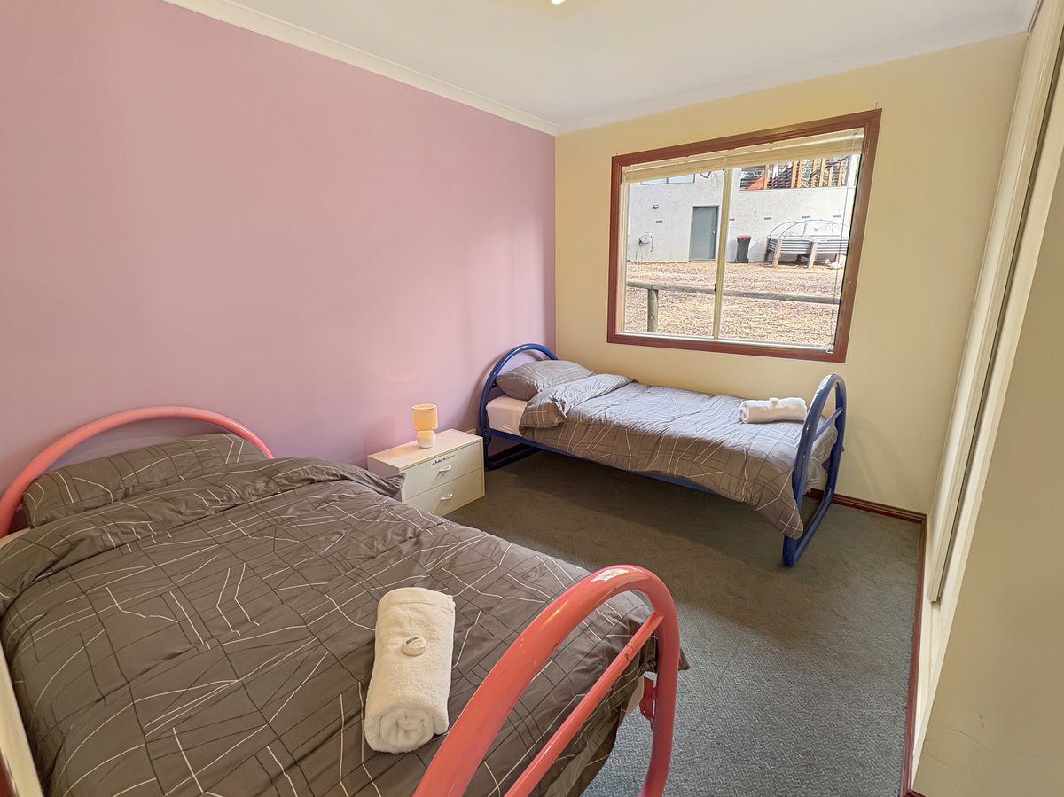 Rosella Views - Cosy Cottage at the Base of Mt Buller