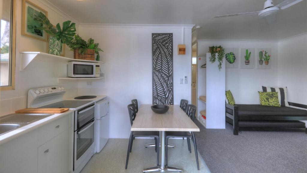 Bungalow 1 Bedroom Waterfront