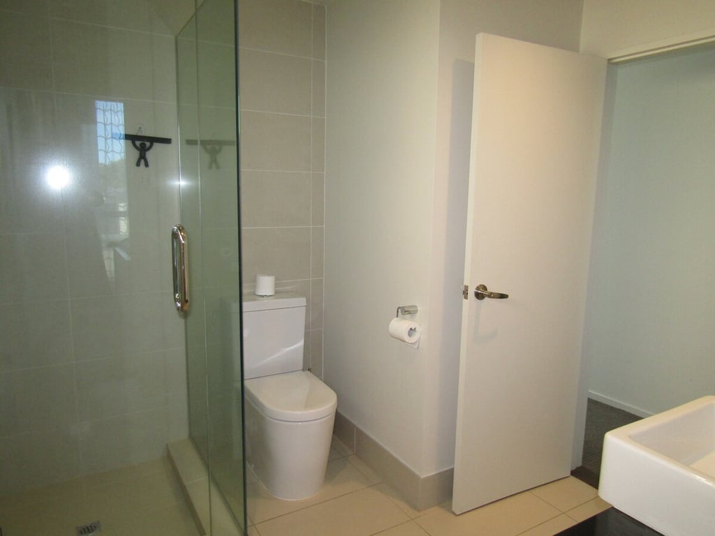 Modern Apartment Close To Town With Great Views