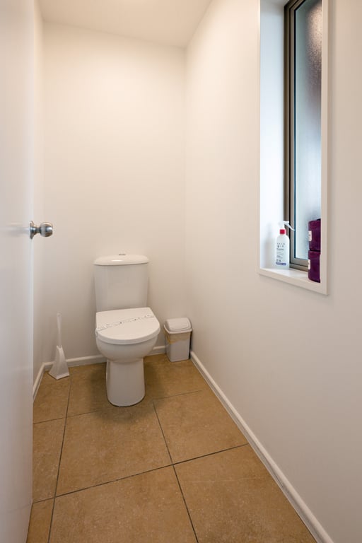 Upper Level 2 Bedroom King