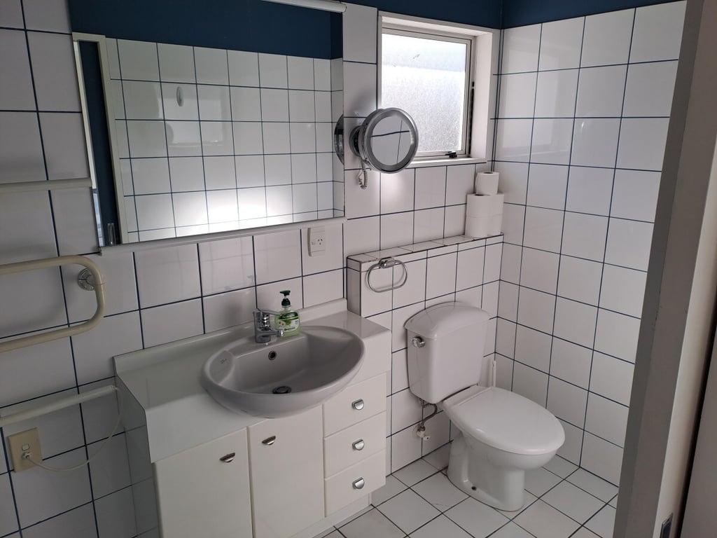 Te Urunga Place - Modern Comfort Near The Lake