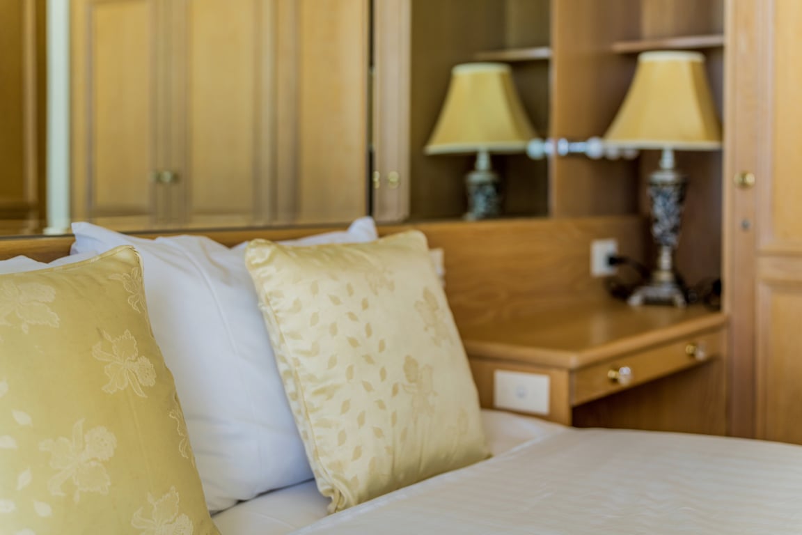 1 Bedroom Deluxe Apartment