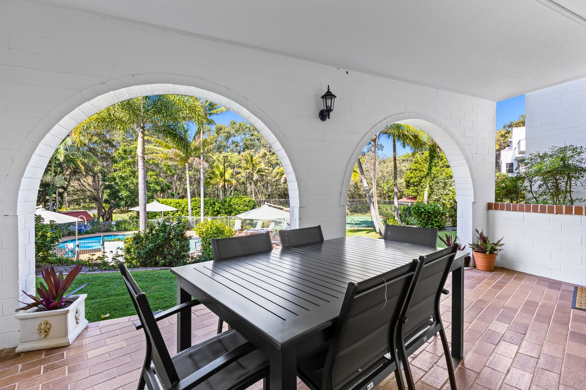 2 Bedroom Poolside