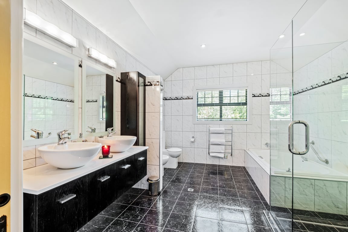 Fontainebleau Luxury Retreat