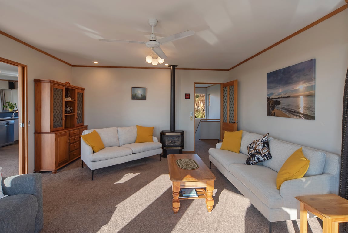 Sunny Bayview Retreat