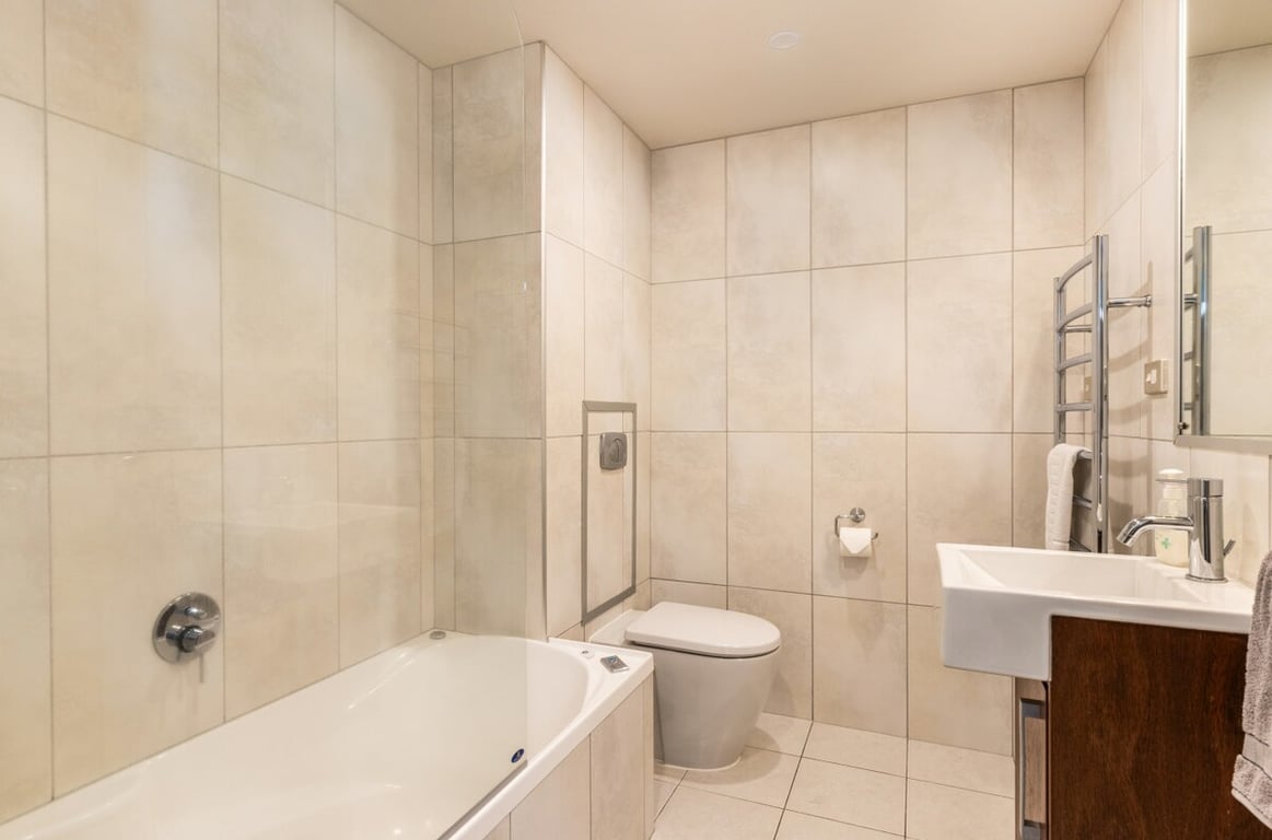 Apartment 19 - Spacious Central & Stylish