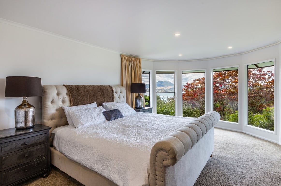 Acacia Bay Views - Serene Panoramic Views Retreat