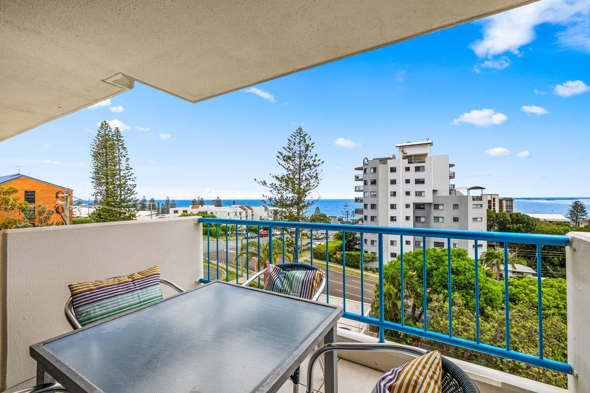 2 Bedroom, Ocean Views, 2 Queens