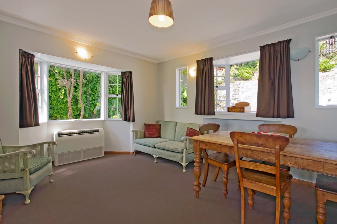 Bisley Holiday House