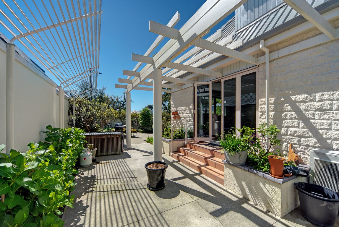 Queen's Garden Villa