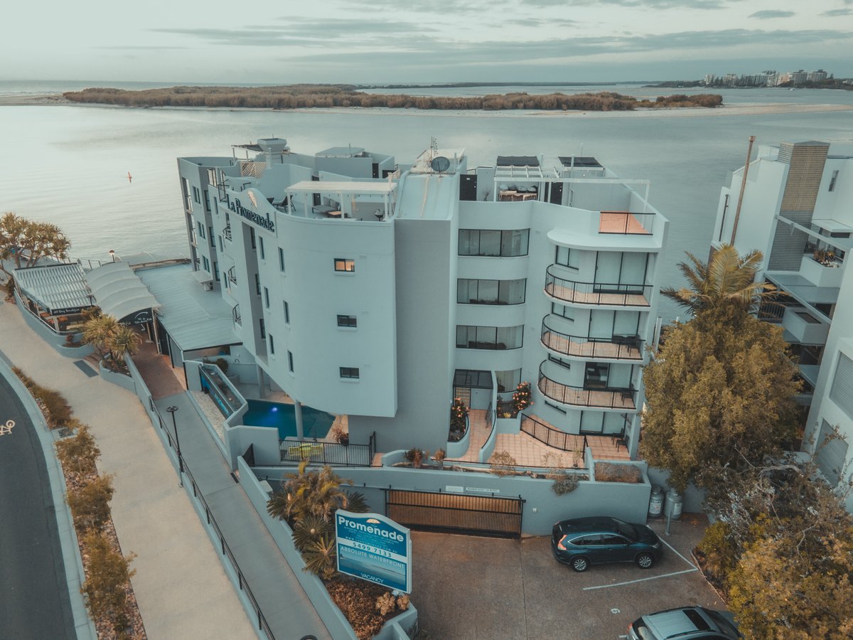 Executive 1 Bedroom Waterfront