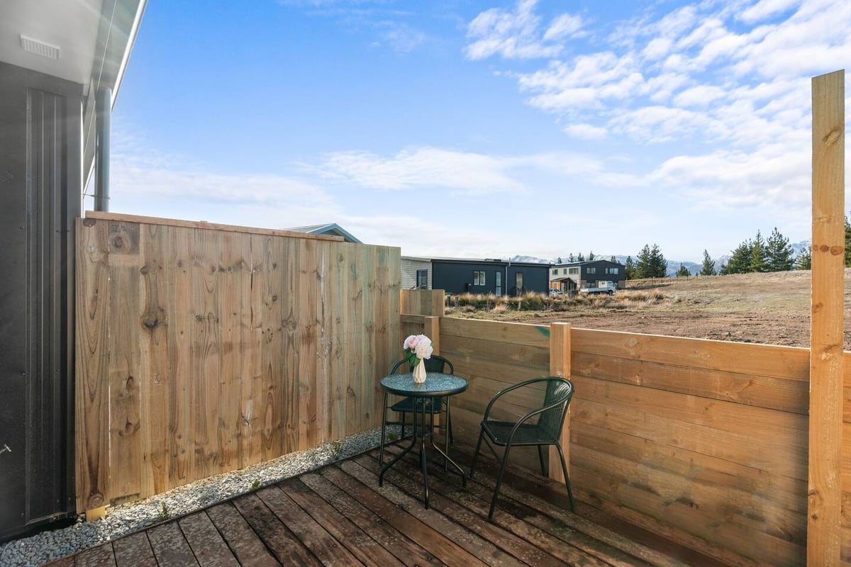 New warm 1 bedroom studio unit 3