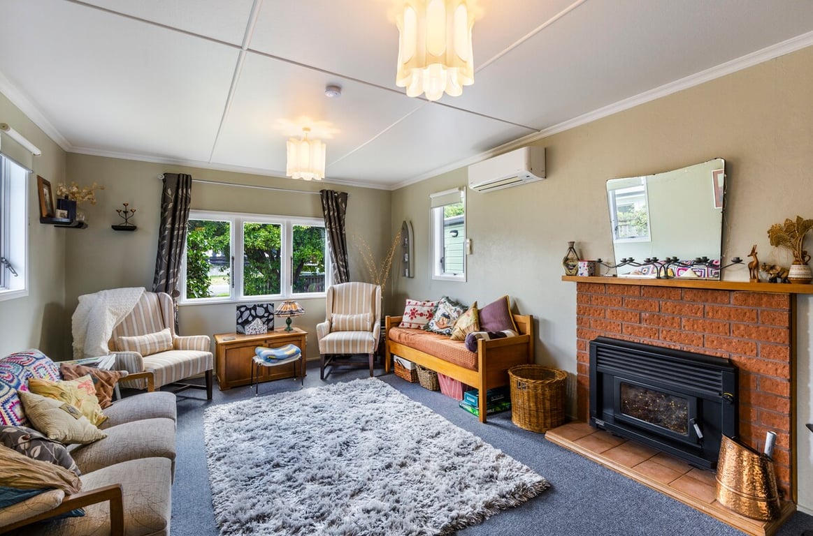 Plum Tree Retreat - Centrally Located Cottage