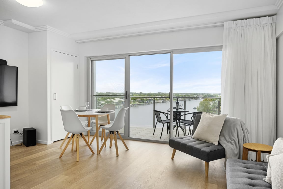 Broadwater 1 Bed Apartment