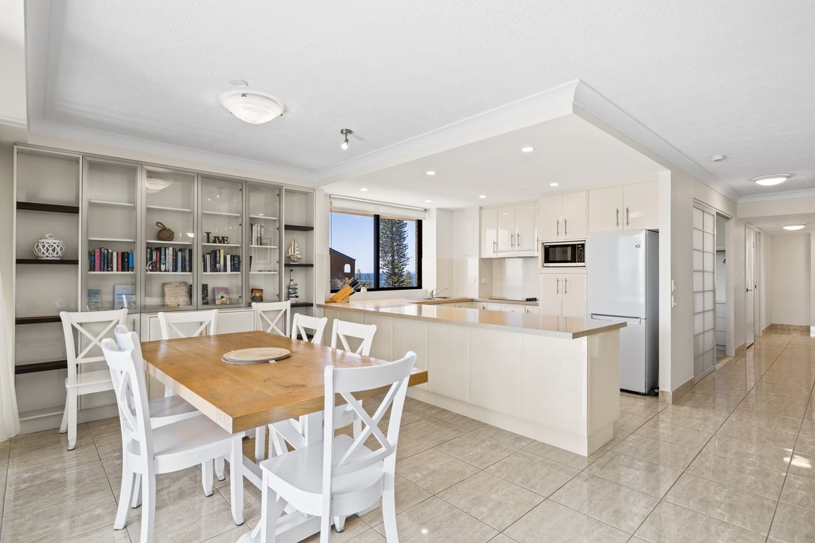 3 Bedroom, Ocean Views, 3 Queen Beds