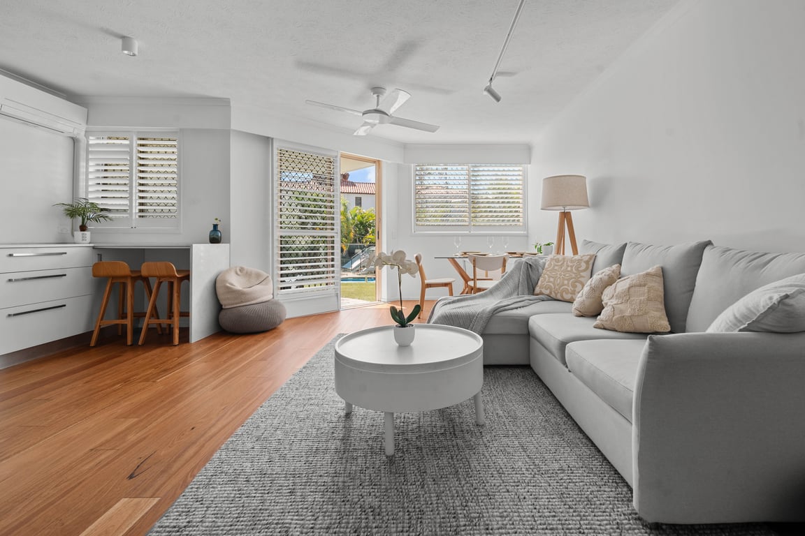 2 Bedroom Pool View with Courtyard-Unit 7 with A/C