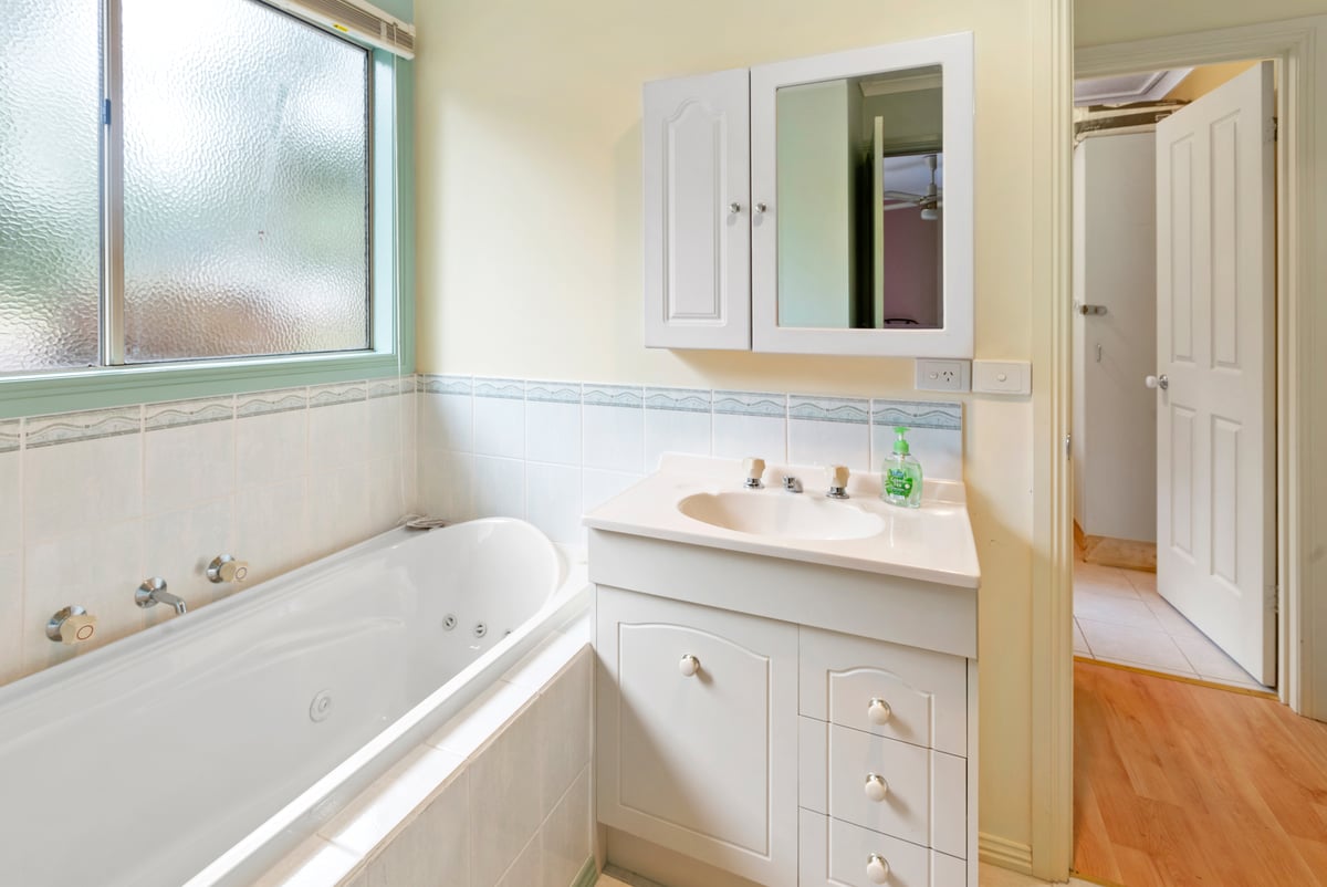 Rosella Views - Cosy Cottage at the Base of Mt Buller